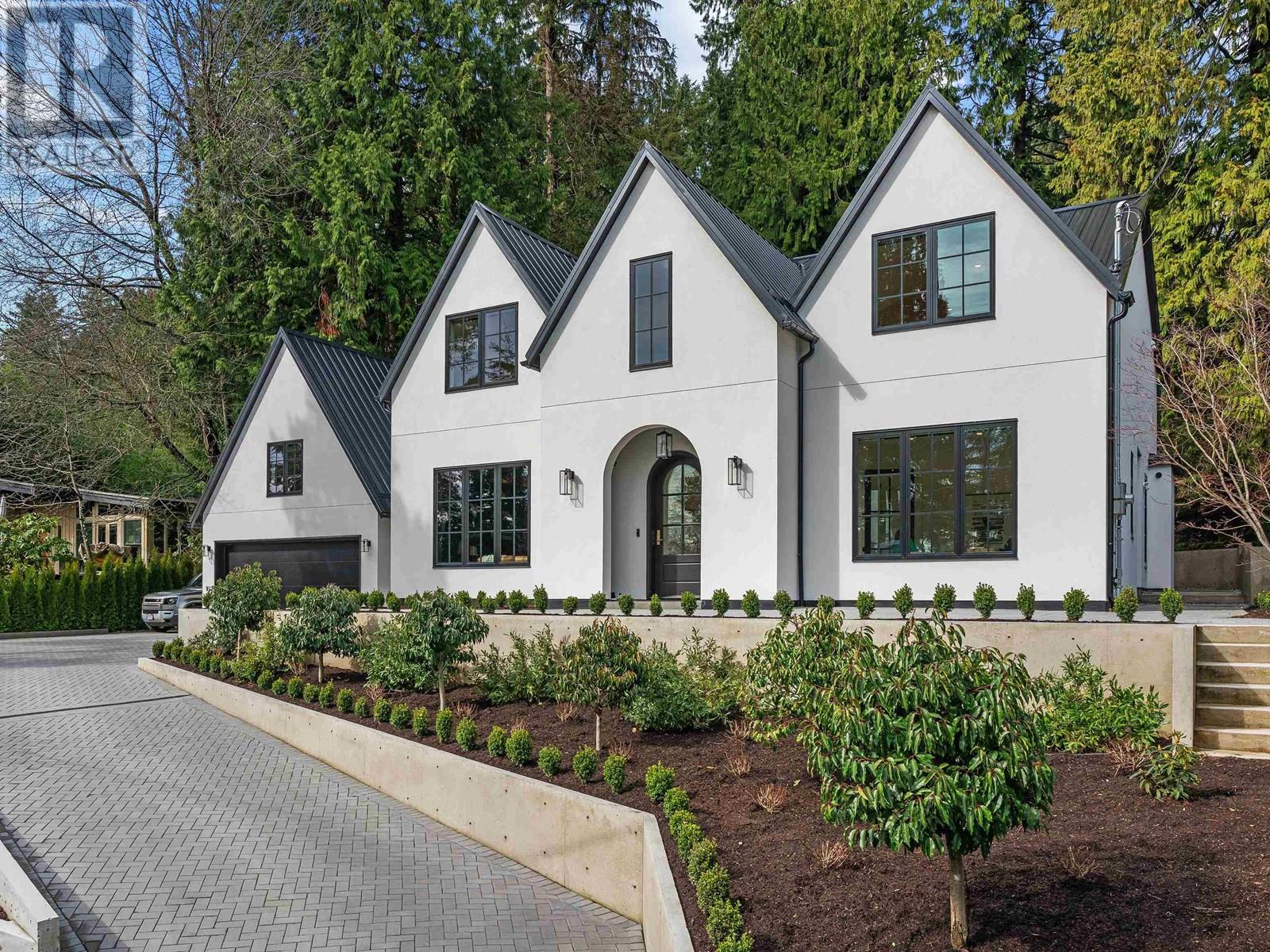 4031 ROSE CRESCENT