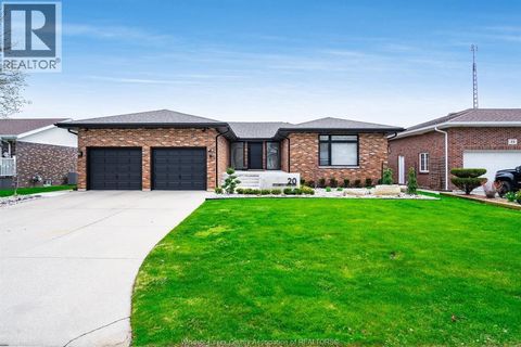 20 Elizabeth CRESCENT Leamington ON N8H4Y1