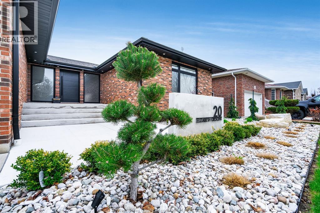 20 Elizabeth CRESCENT