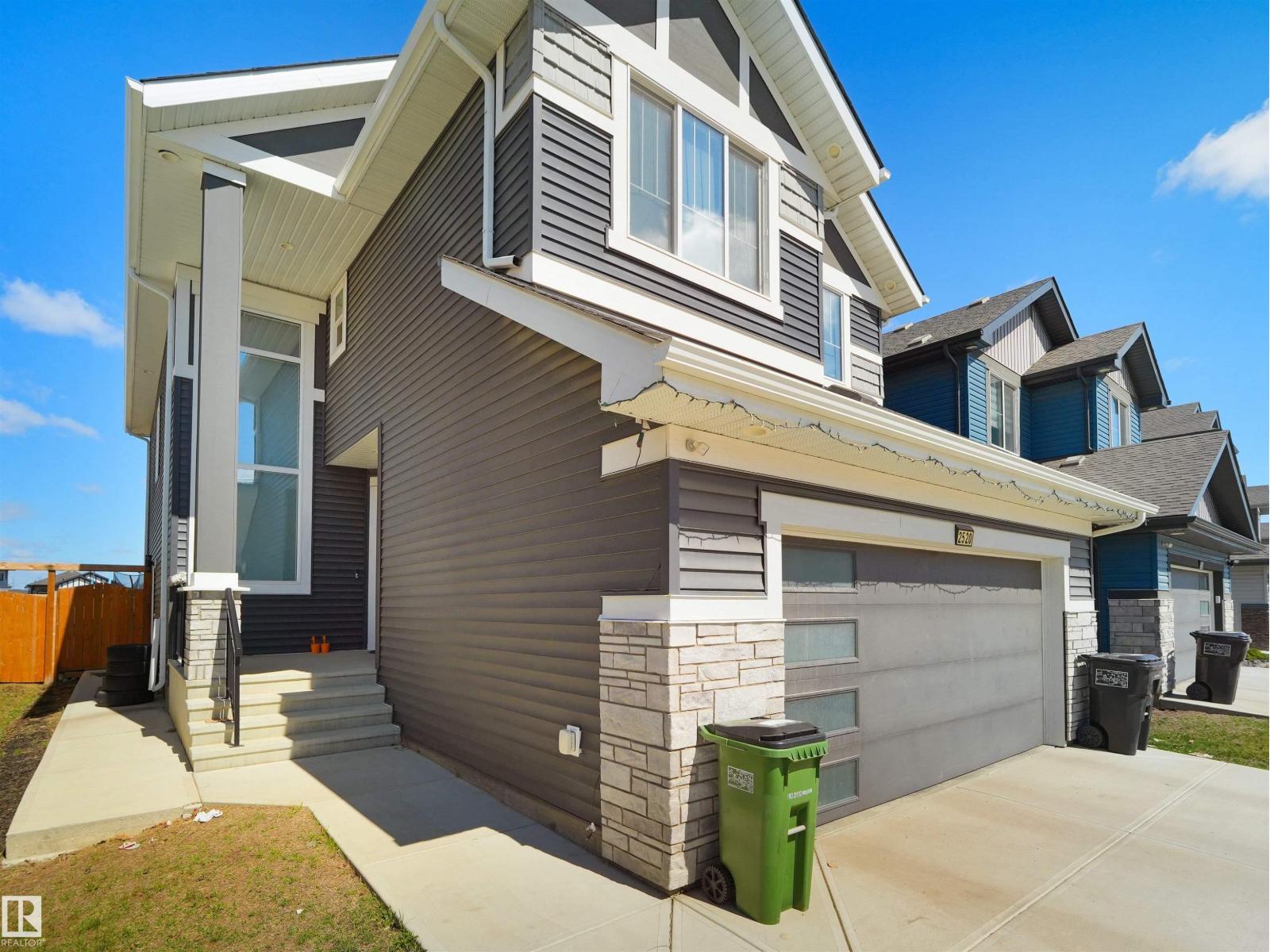 2520 12 AV NW NW