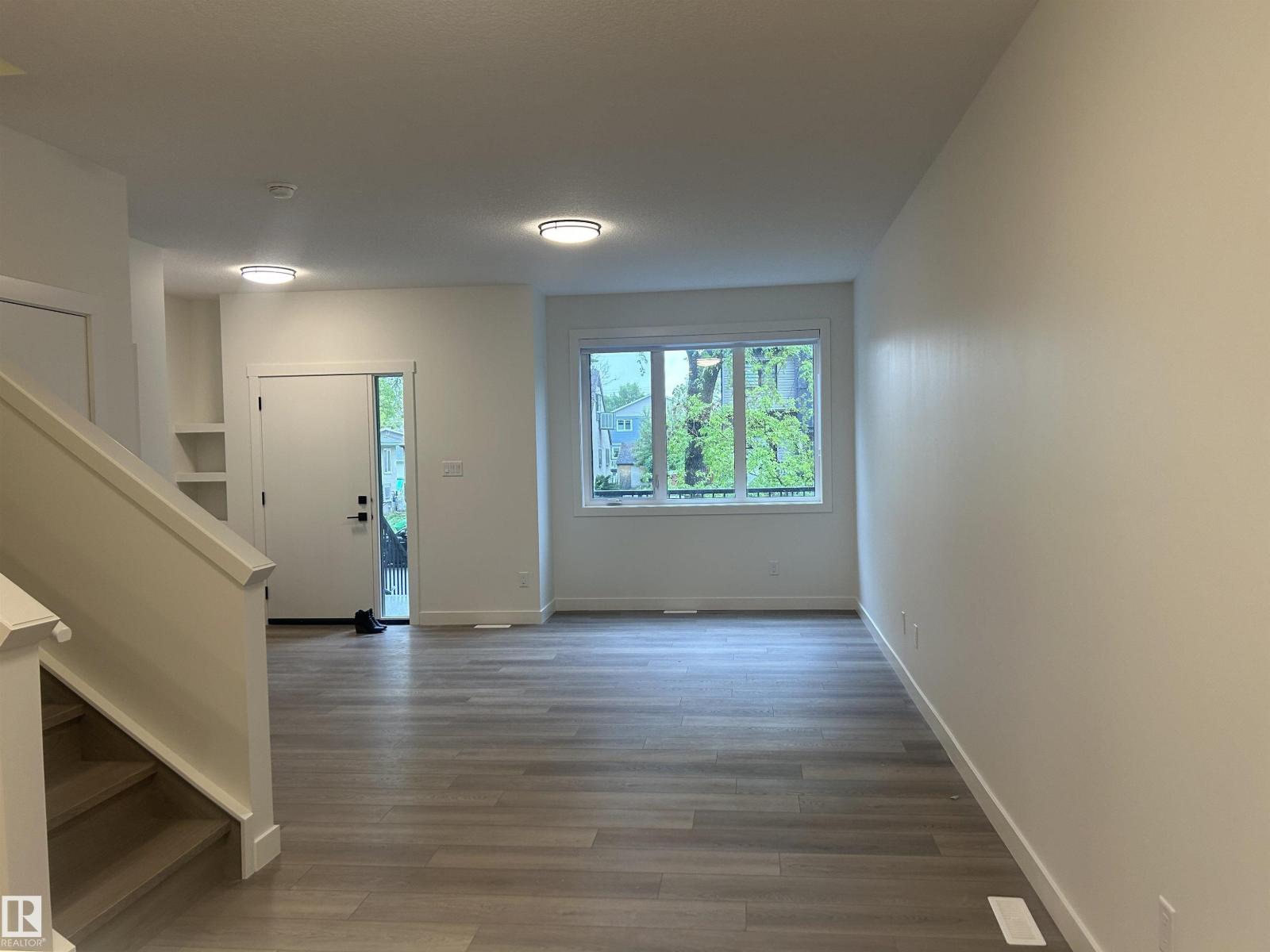 11007 132 ST NW