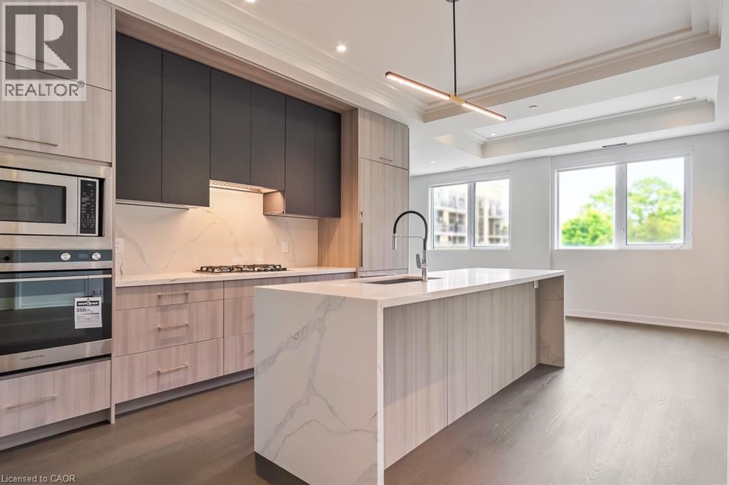 123 MAURICE Drive Unit# 201