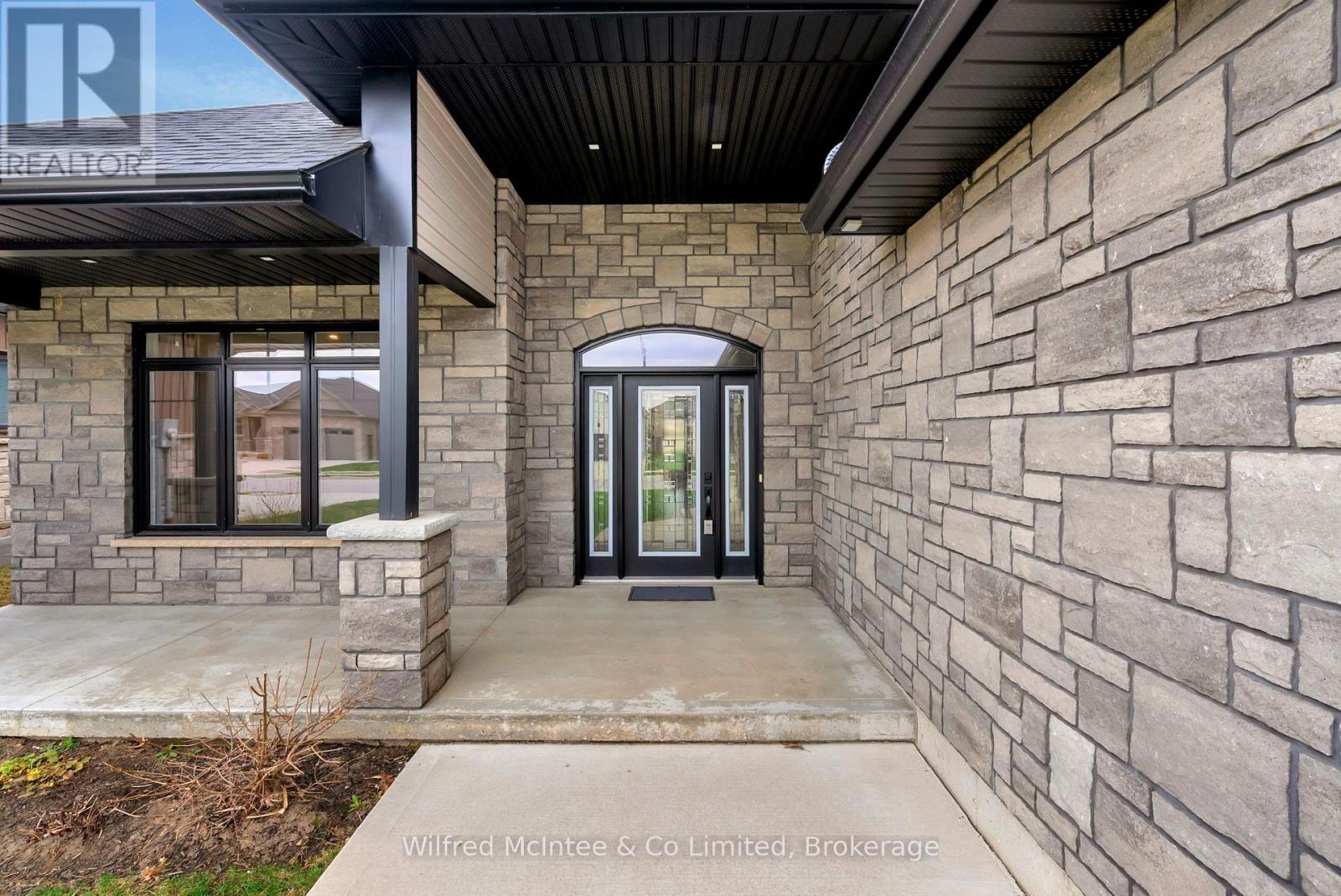 207 IRISHWOOD LANE