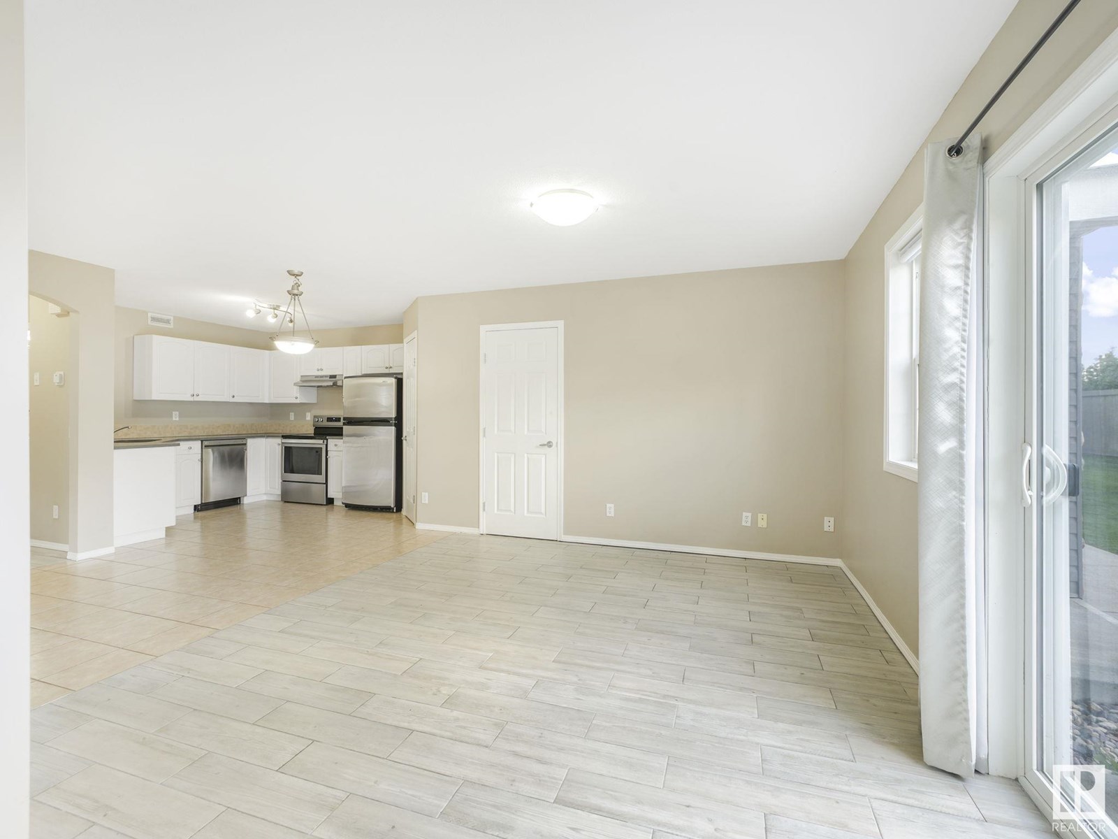 #79 150 EDWARDS DR SW