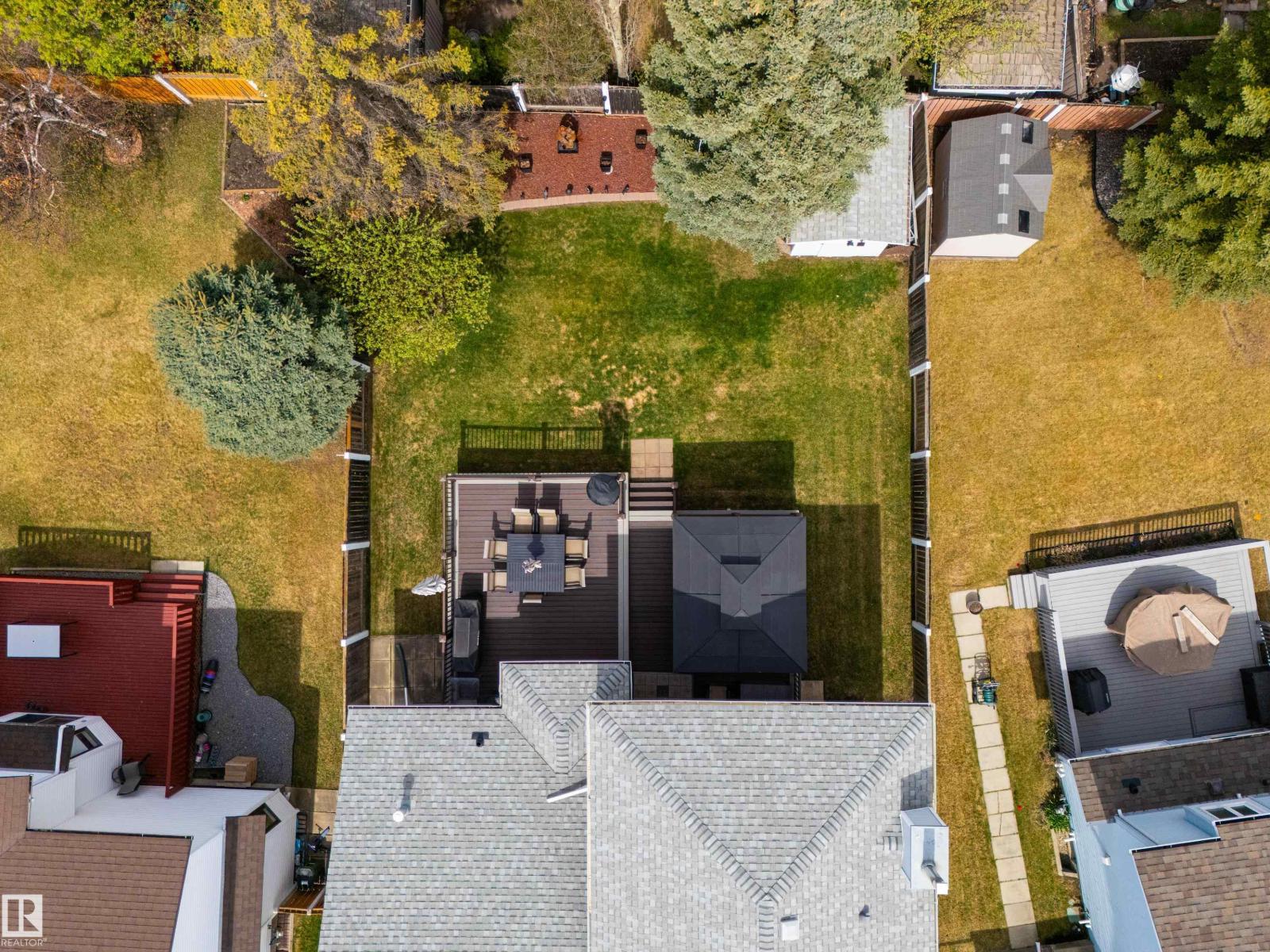 11028 11 AV NW