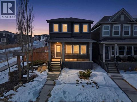 8 Evanscrest Way NW Calgary AB T3P0P9