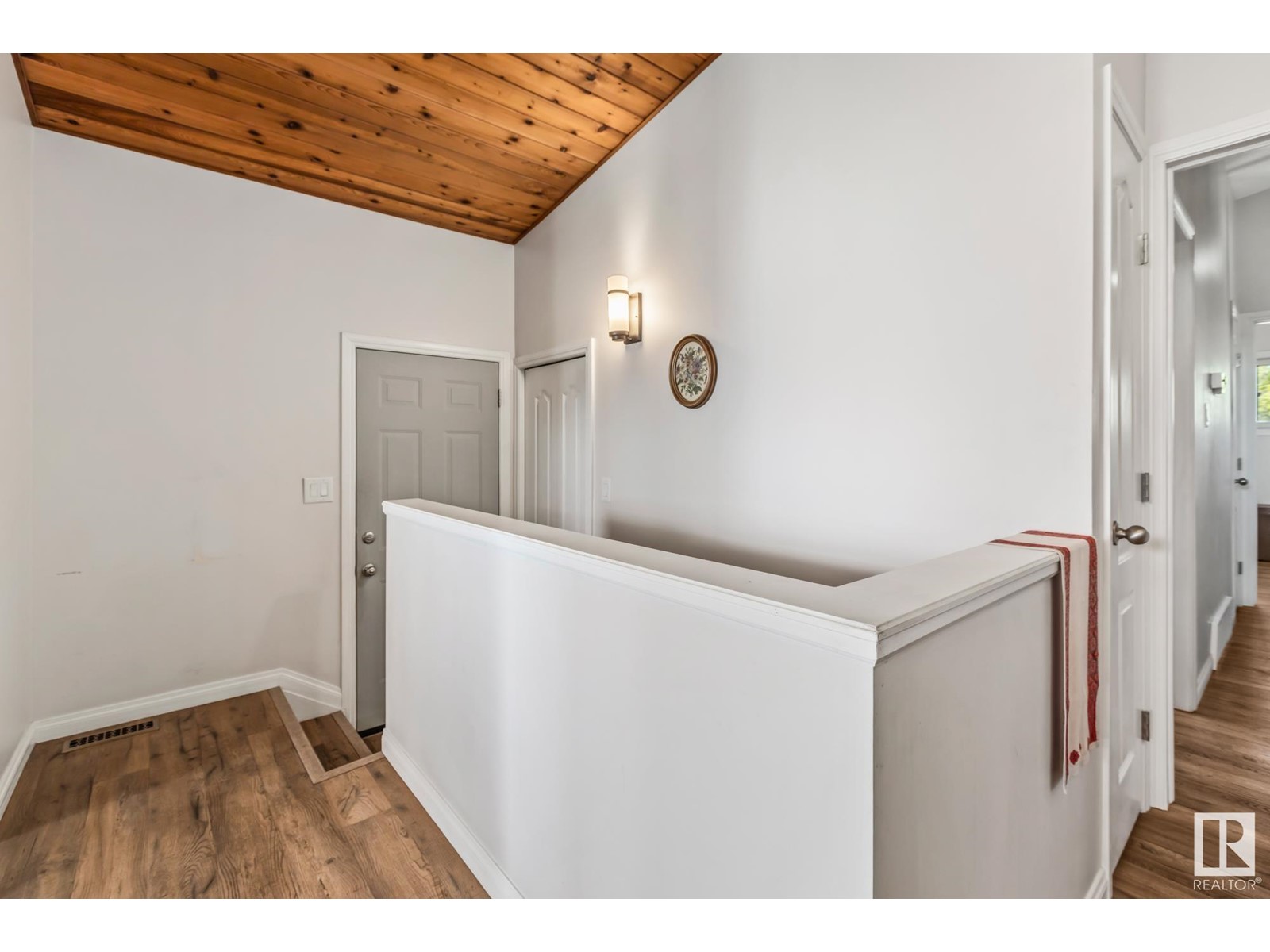 15020 96 ST NW
