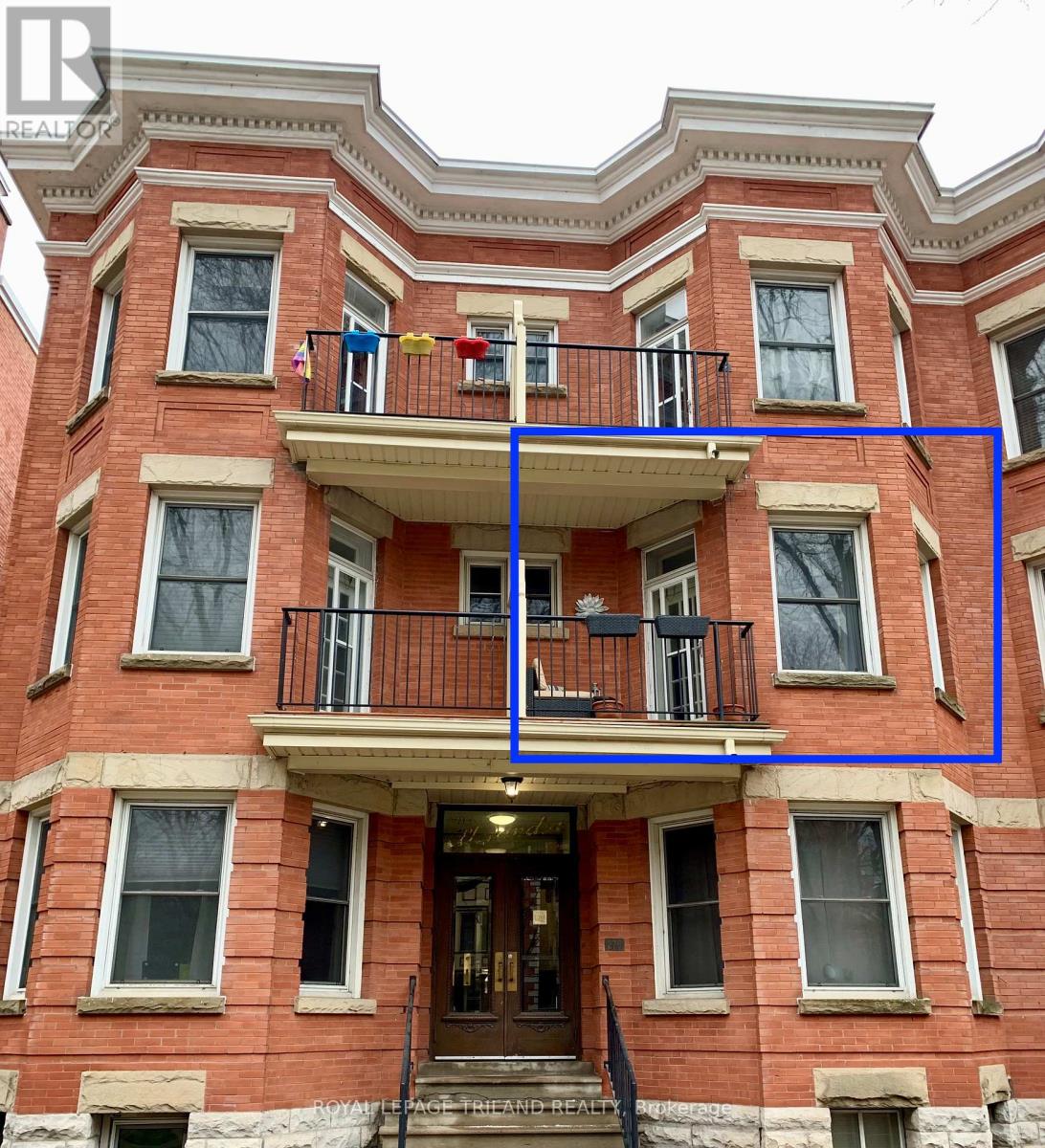 204 - 275 QUEENS AVENUE