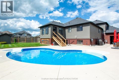 64 Valencia DRIVE Chatham ON N7L0G3