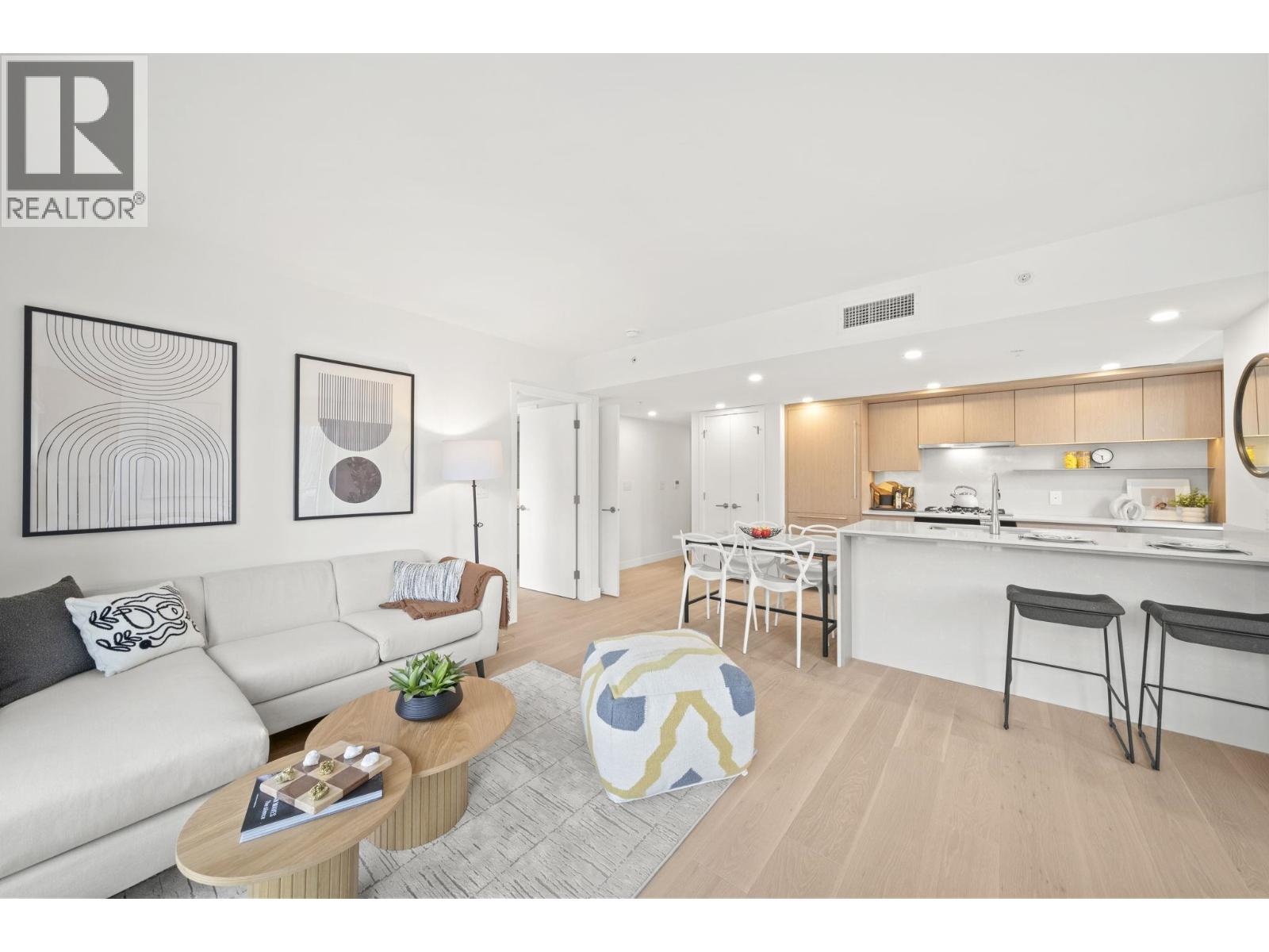 106 5212 CAMBIE STREET