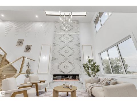 107 24 ST SW SW Edmonton AB T6X3K4