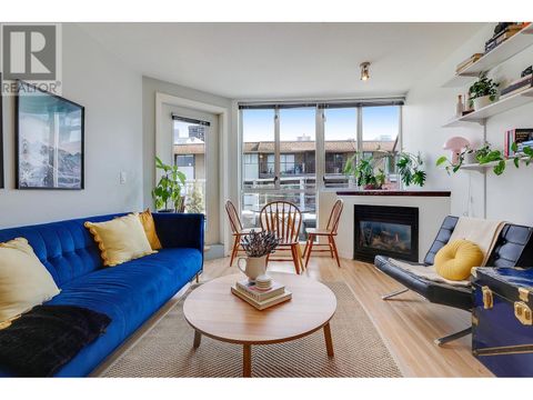 504 122 E 3RD STREET North Vancouver BC V7L1E6