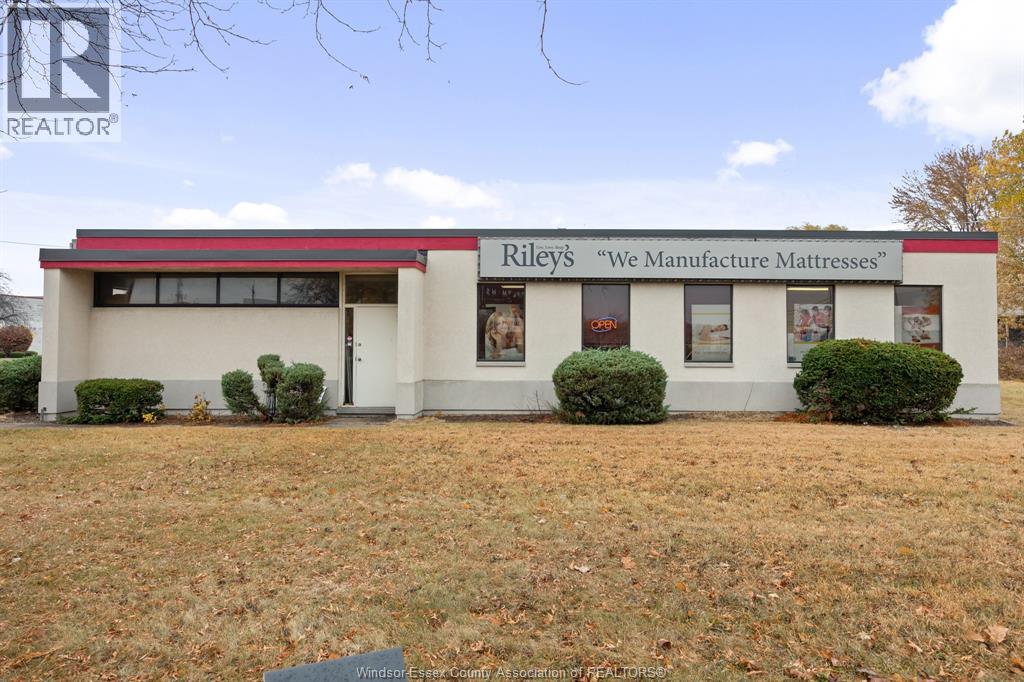 2570 OUELLETTE AVENUE