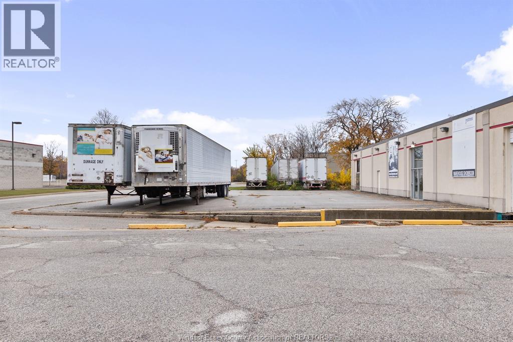 2570 OUELLETTE AVENUE