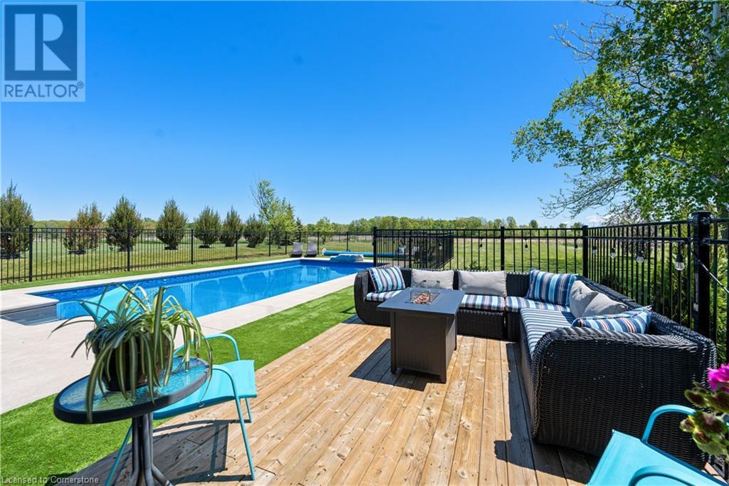 271 MOUNTAIN Road