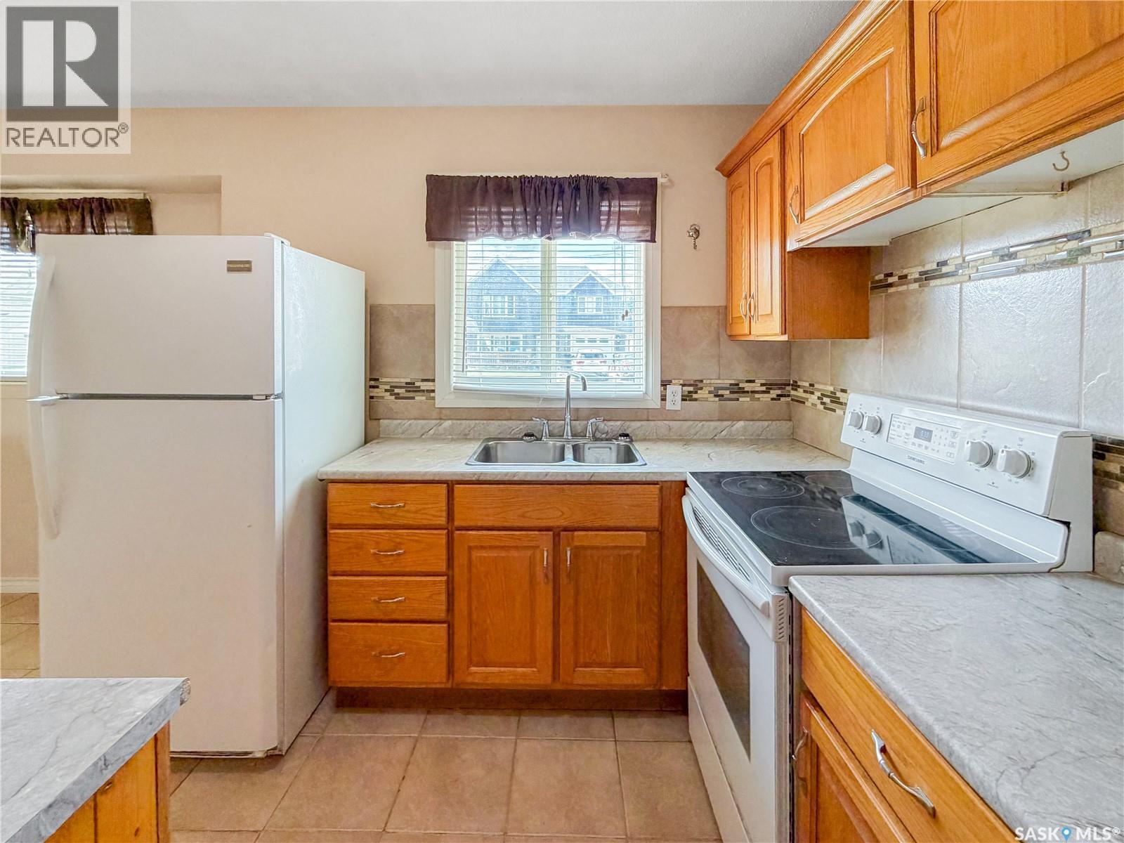 1982 13th STREET W