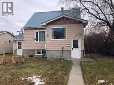 1011 11 Street S Lethbridge AB T1K1P6