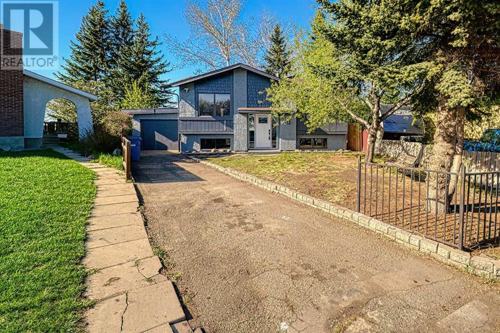 315 Abadan Place NE