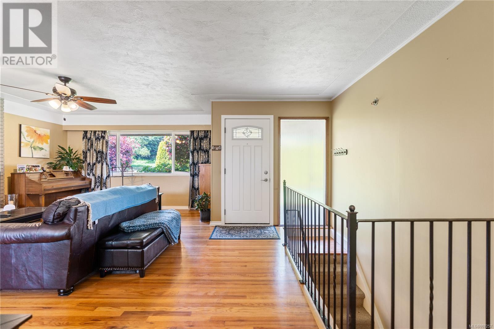 104 Burnett Rd
