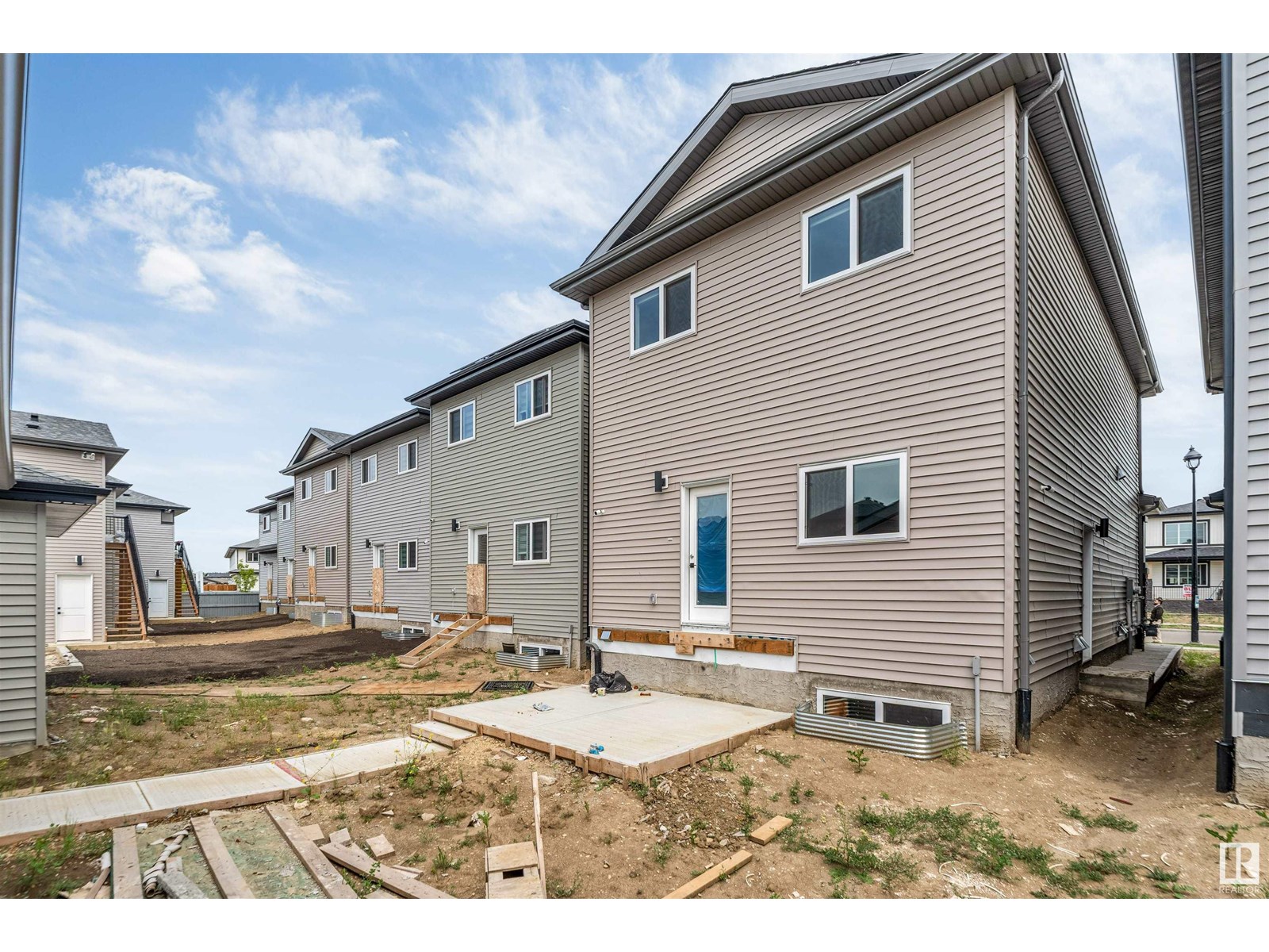 4204 38 ST
