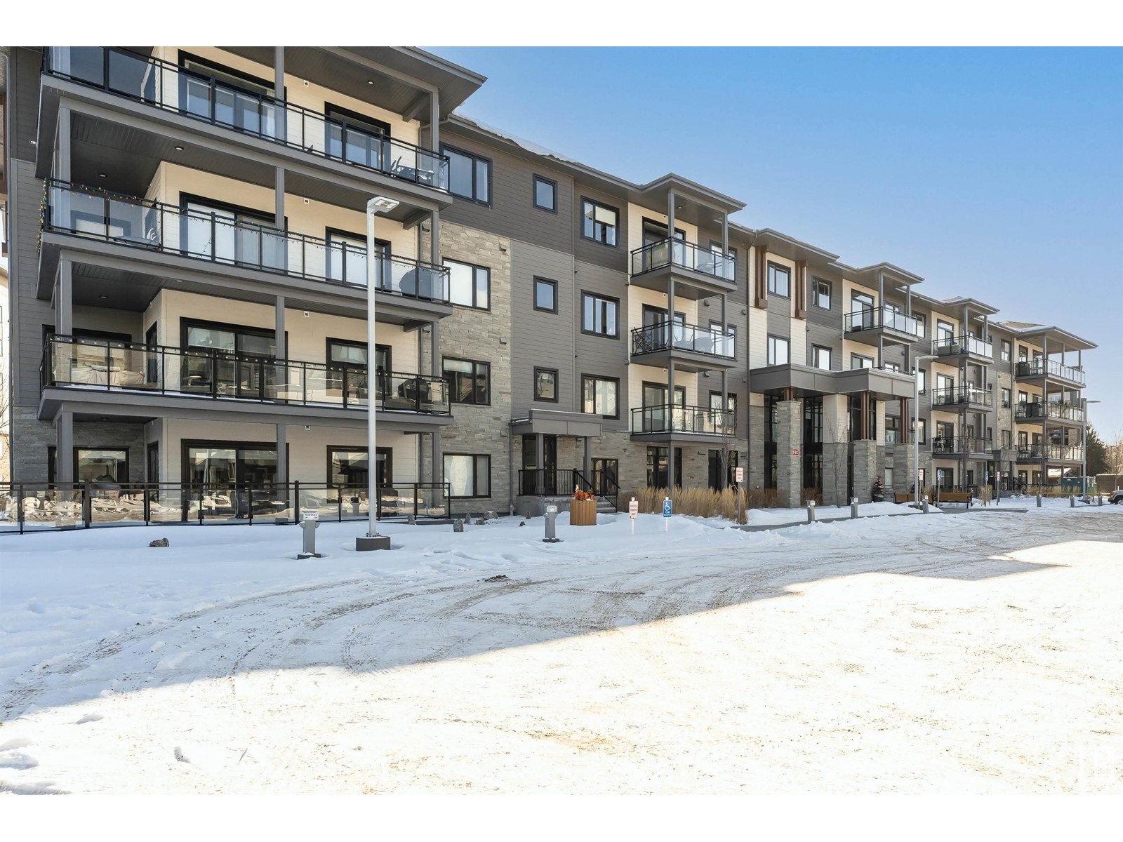 #427 524 GRIESBACH PR NW