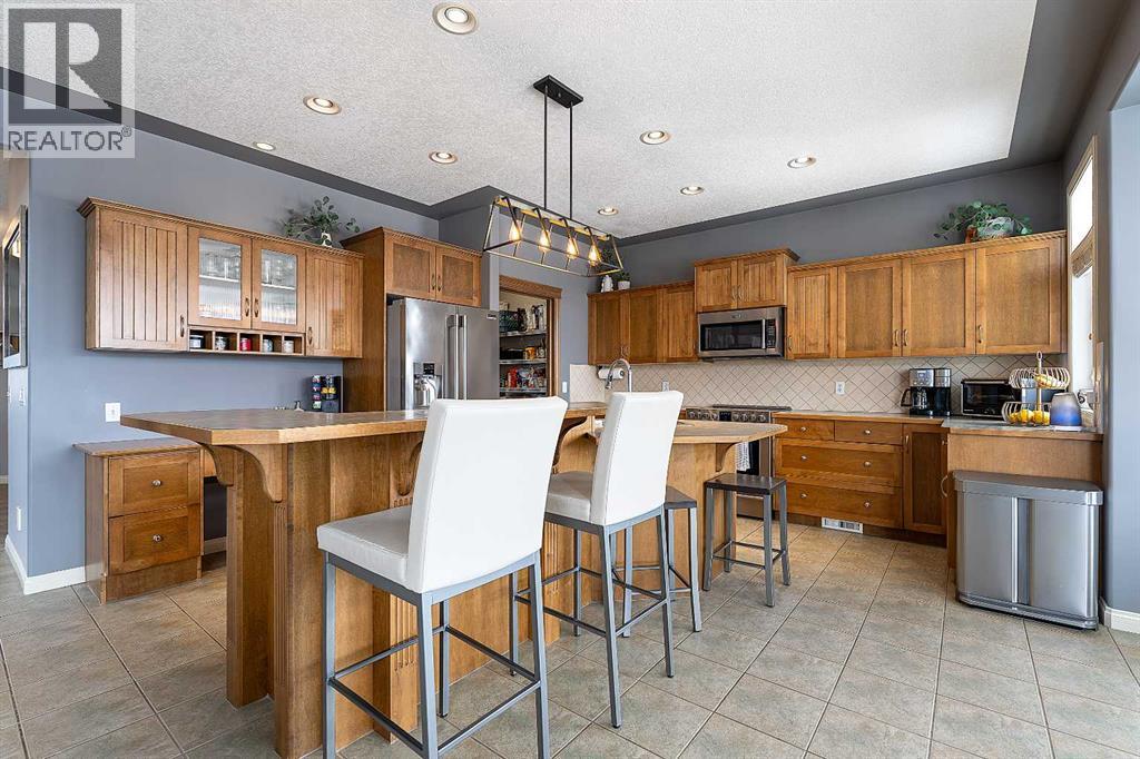 812 Coopers Drive SW