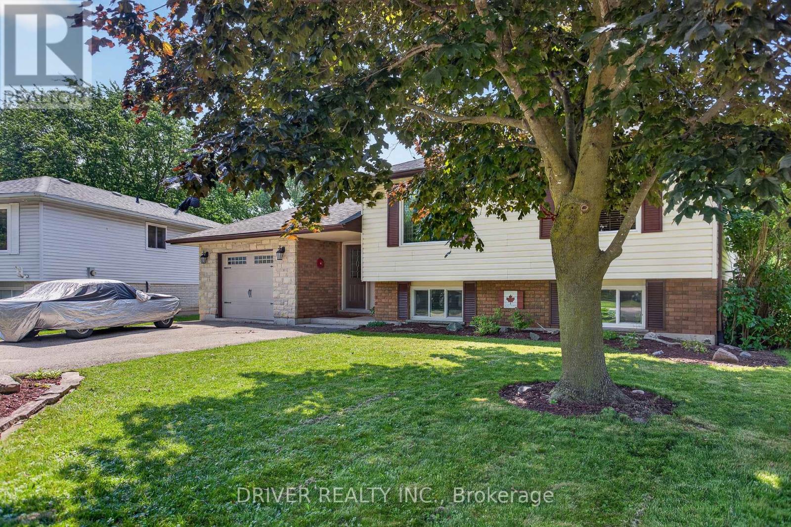 24 HAWTHORNE CRESCENT