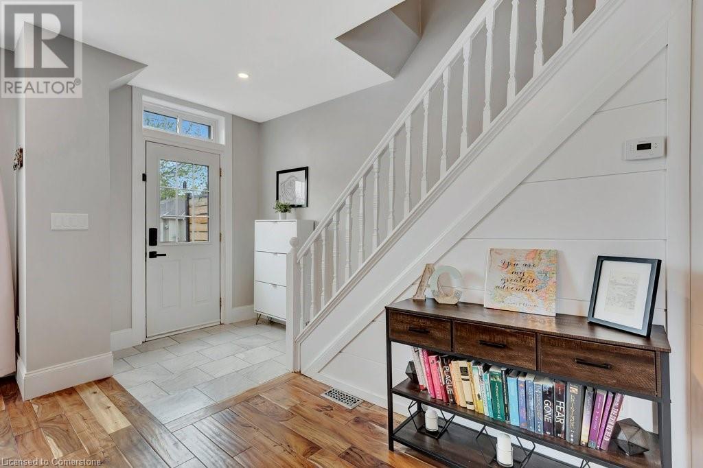 102 POPLAR Avenue