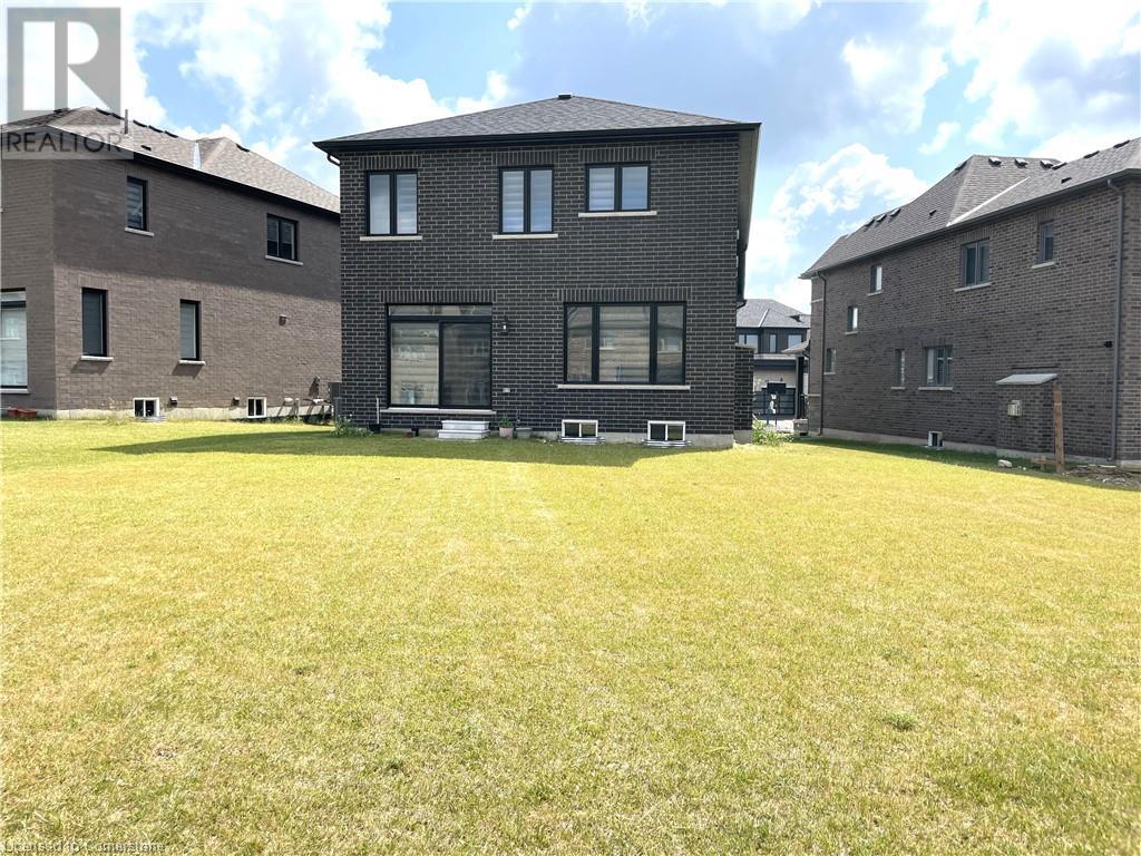 117 SILVERWOOD Crescent