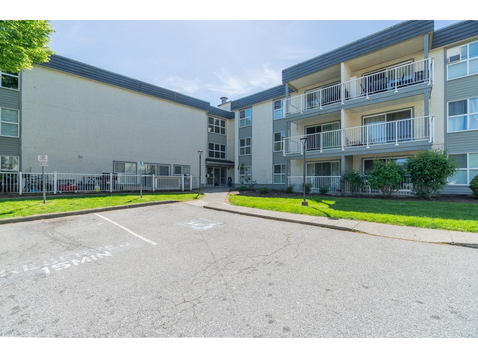 323 32850 GEORGE FERGUSON WAY