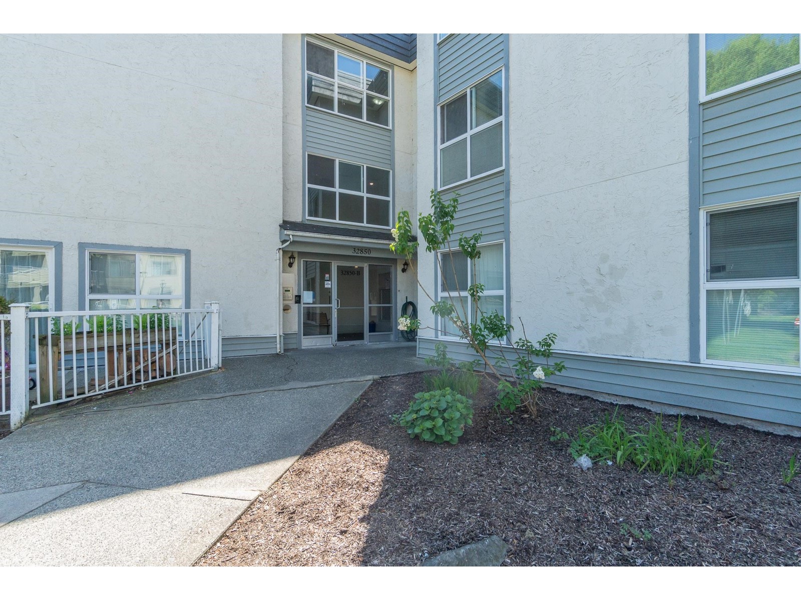 323 32850 GEORGE FERGUSON WAY