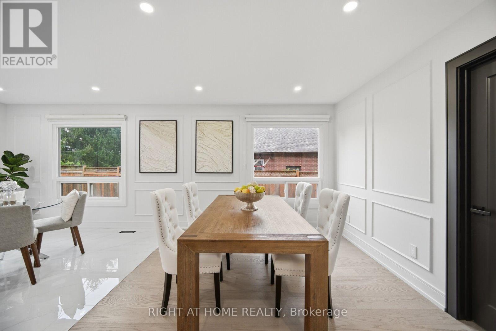 4 SIMMONS CRESCENT