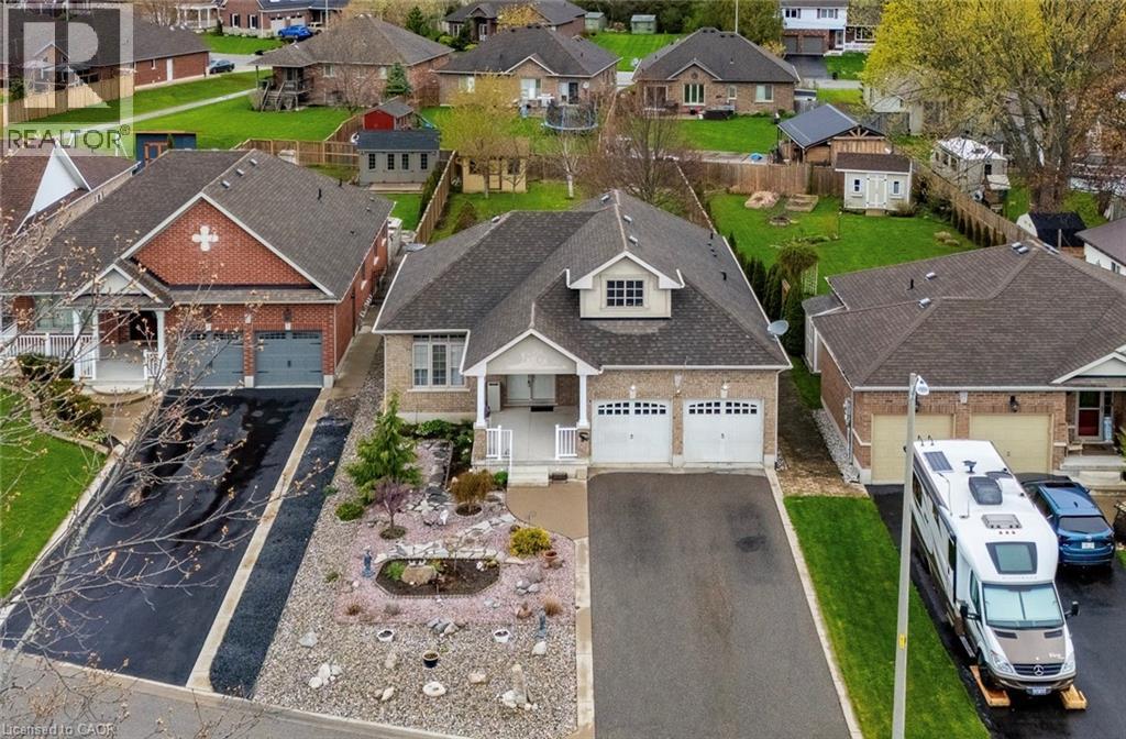 21 KELLY Drive