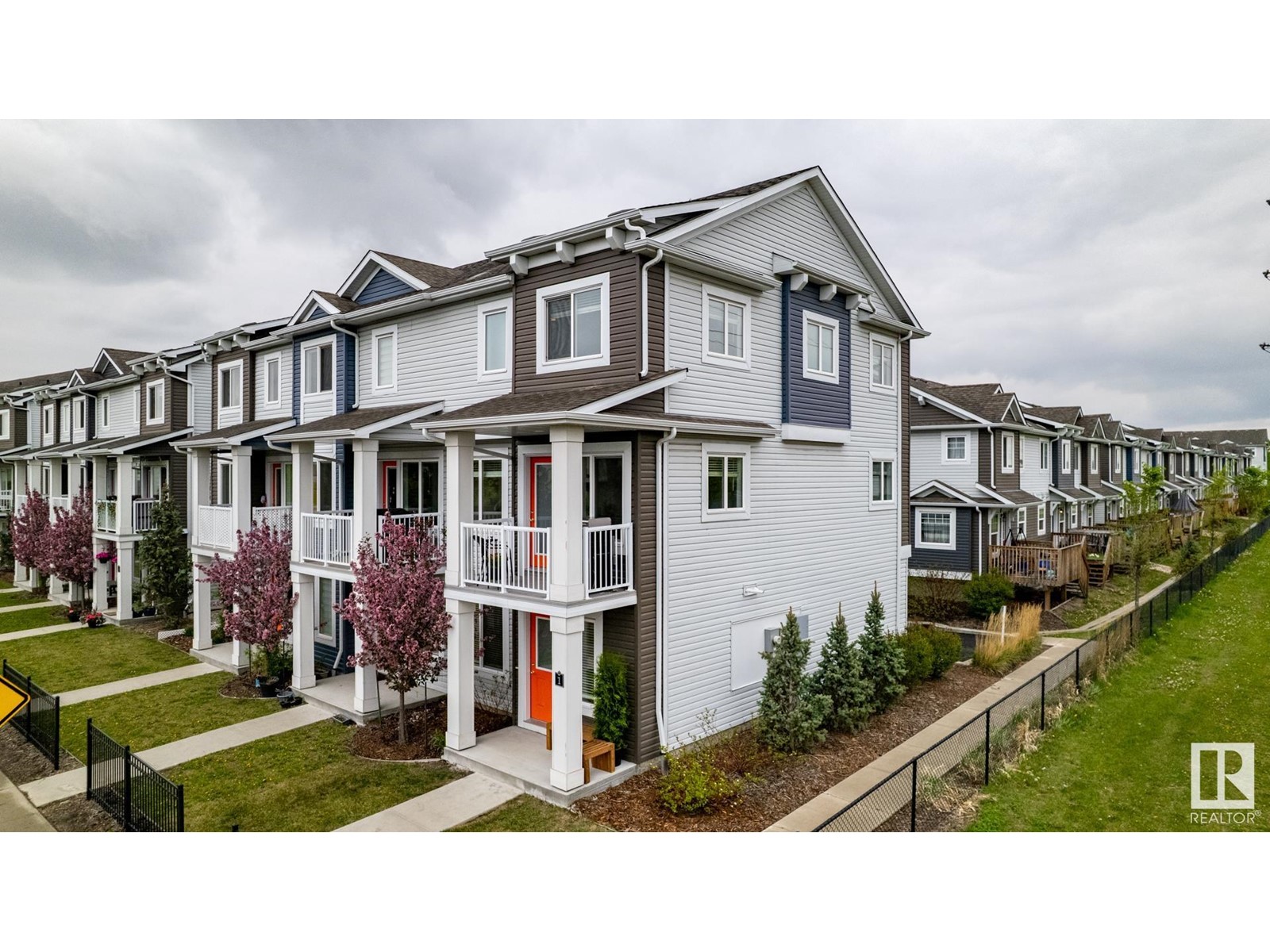 #1 16335 84 ST NW