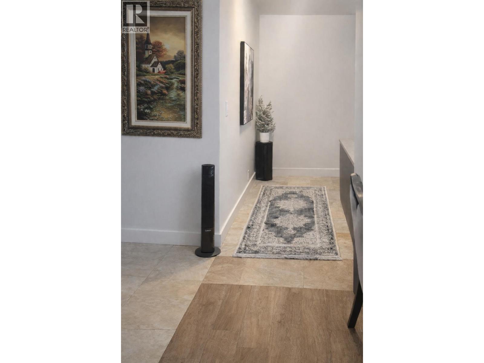 705 2012 FULLERTON AVENUE