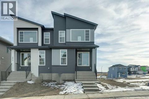 268 Annette Villas NW Calgary AB T3R2K5