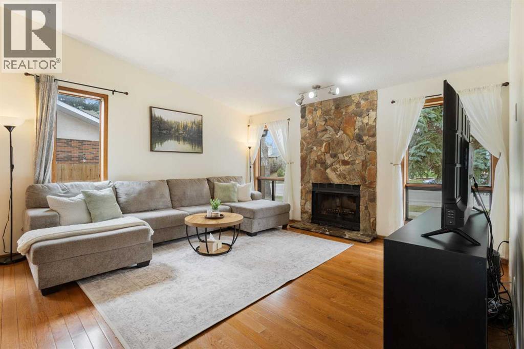112 Woodglen Road SW