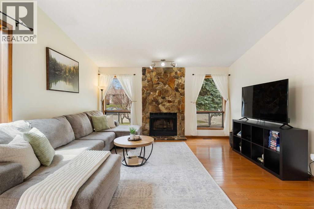 112 Woodglen Road SW