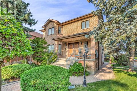 531 LAUDER AVENUE Toronto (Oakwood Village) ON M6E3J5