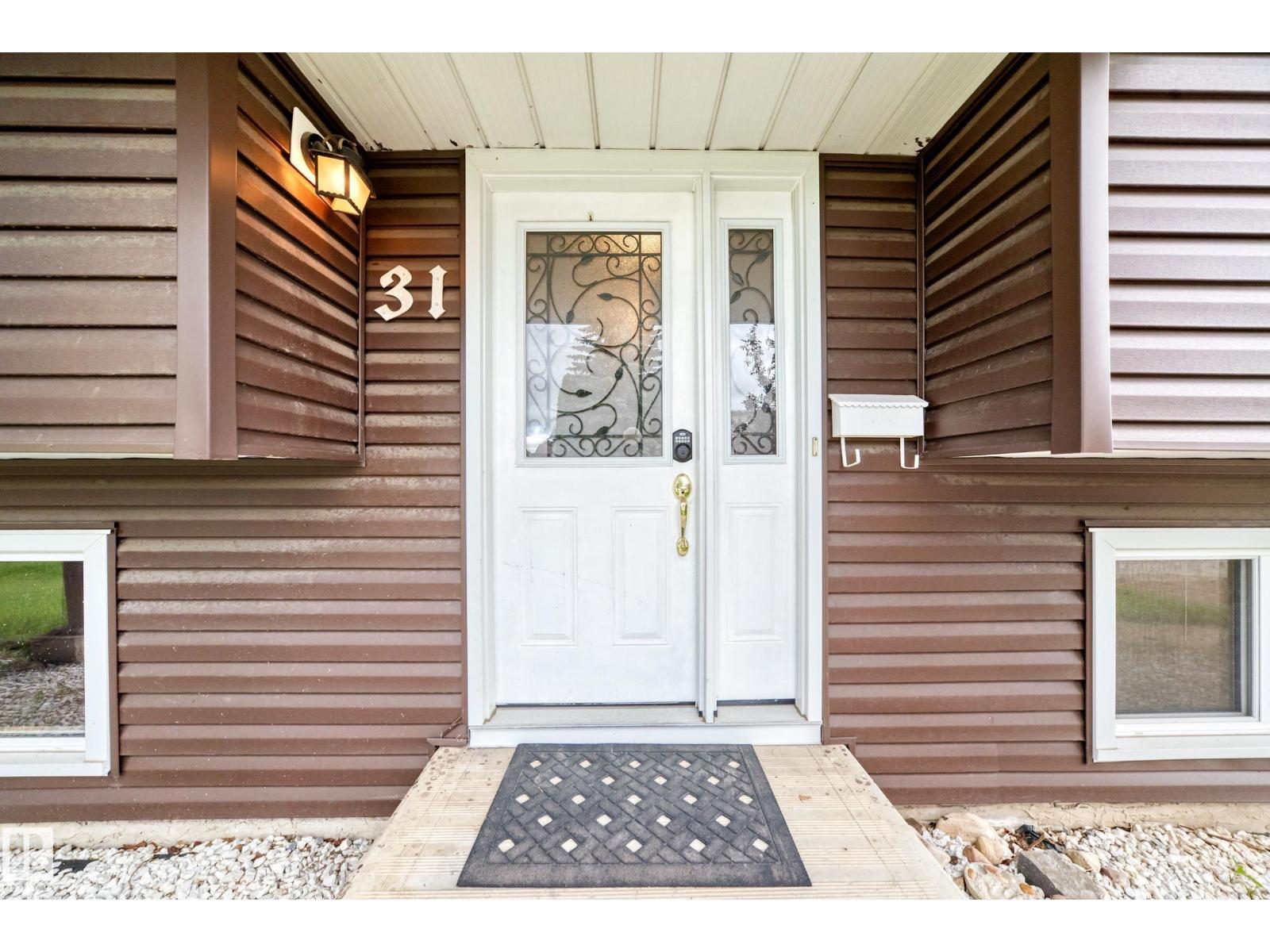 31 HUGHES RD NW