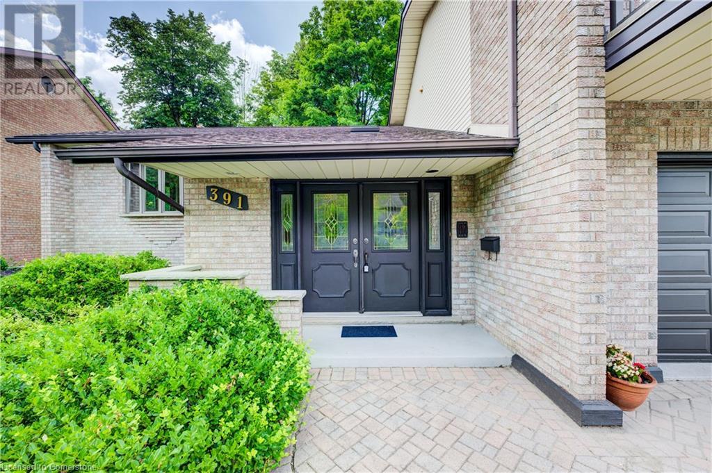 391 NORTHLAKE Drive