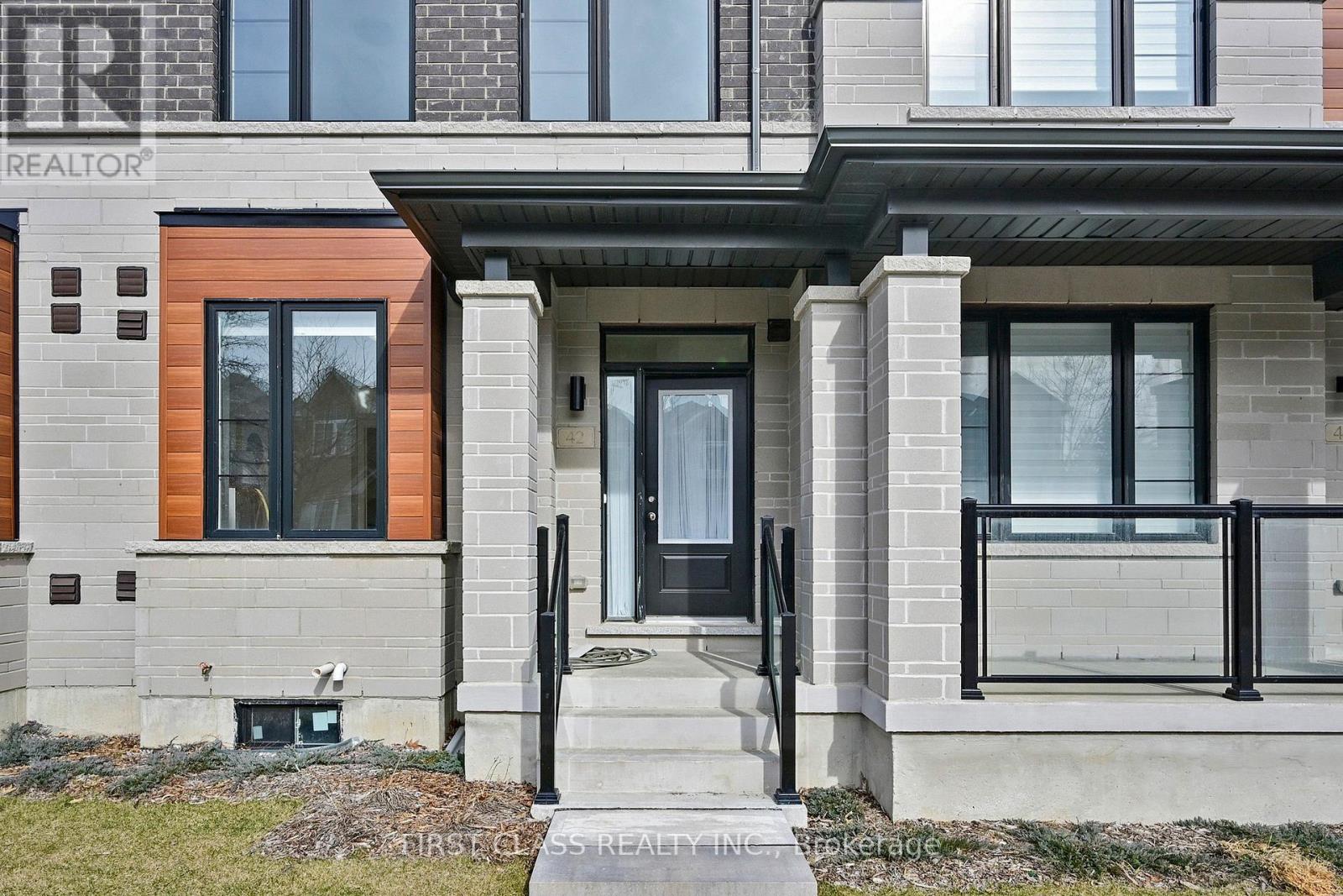 42 CAROLE BELL WAY