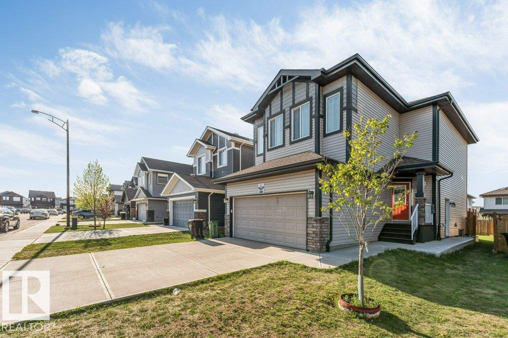 1224 25 AV NW