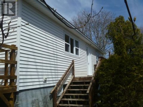 32-34 Bemister's Hill Carbonear NF A1Y1B7