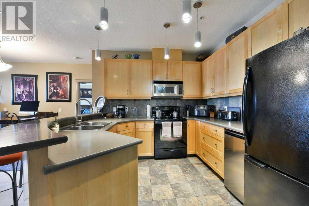 308, 8 Hemlock Crescent SW