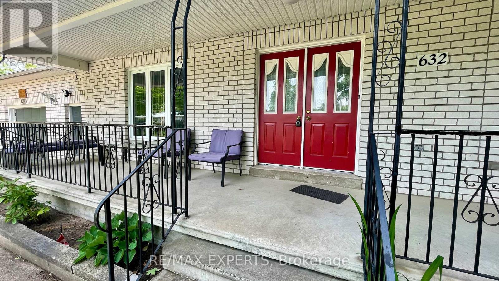 632 BANNISTER DRIVE