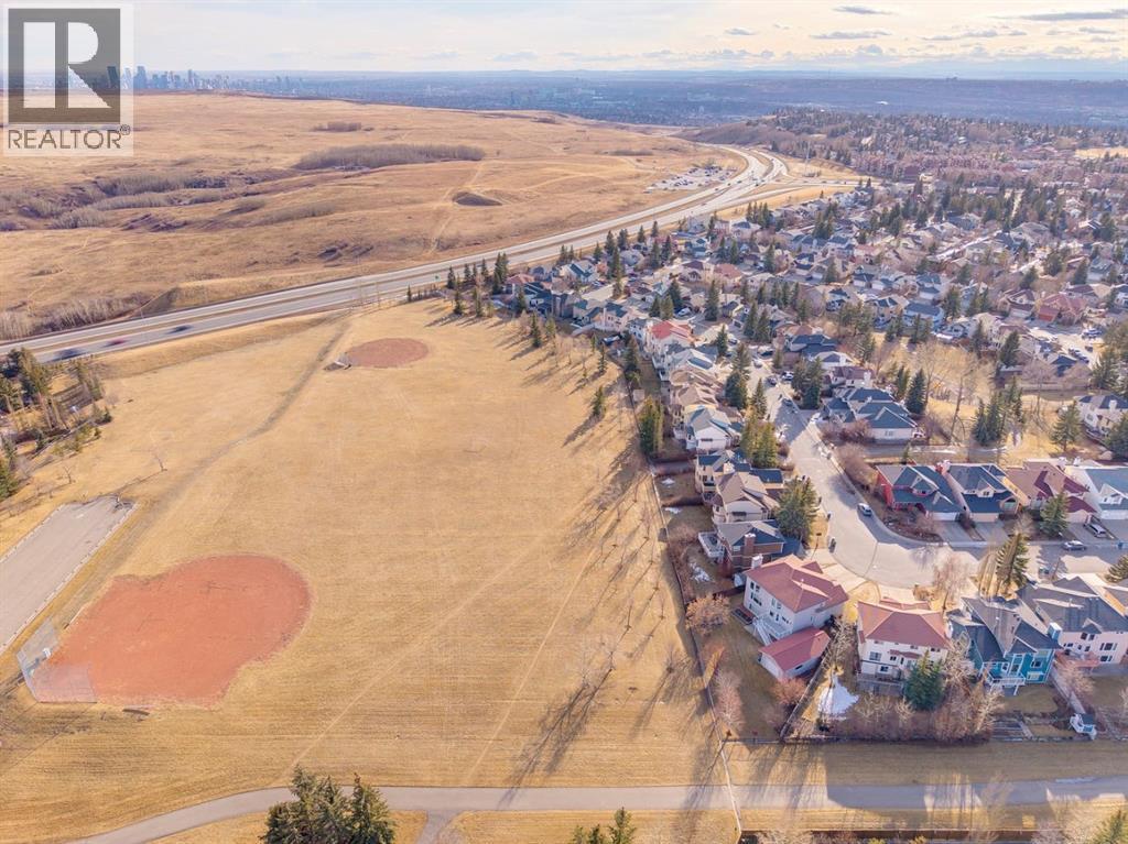 163 Edgebrook Close NW