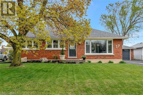 17 WESTVIEW Avenue Brantford ON N3T0L2