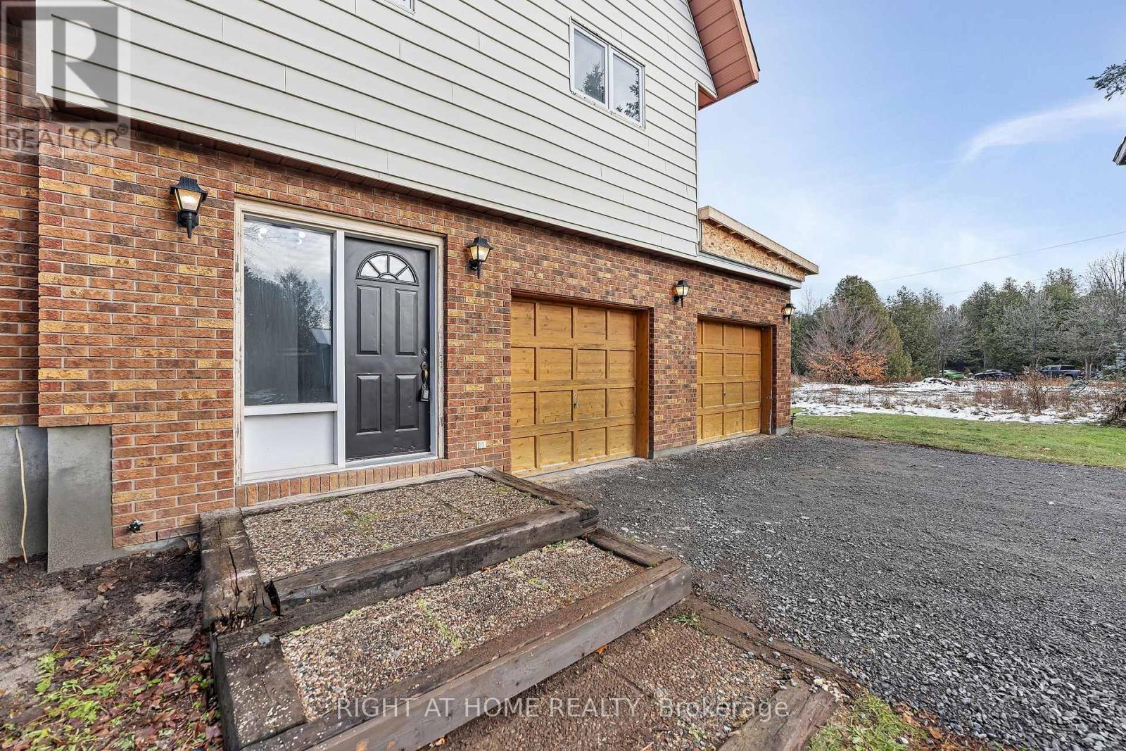 1864 MANOTICK STATION ROAD