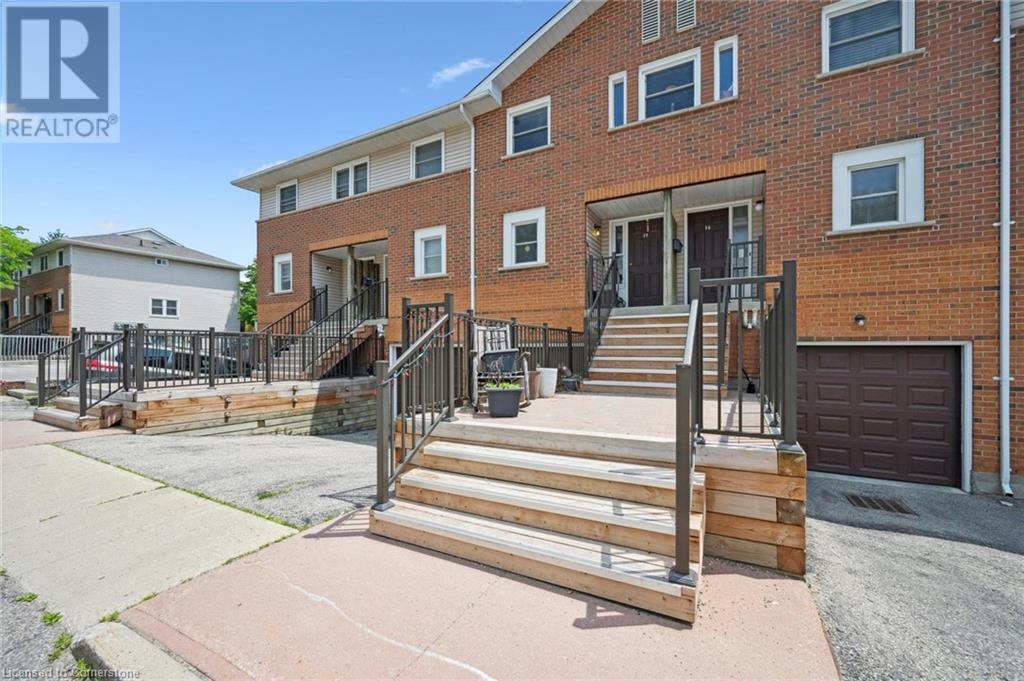 465 BEECHWOOD Place Unit# 17